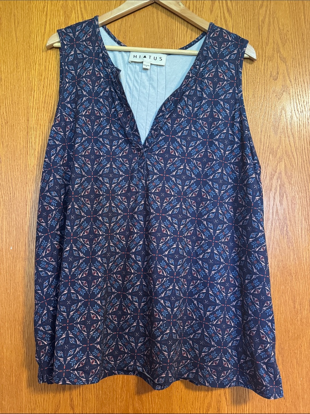 Hiatus Navy Printed Sleeveless V-Neck Tank
